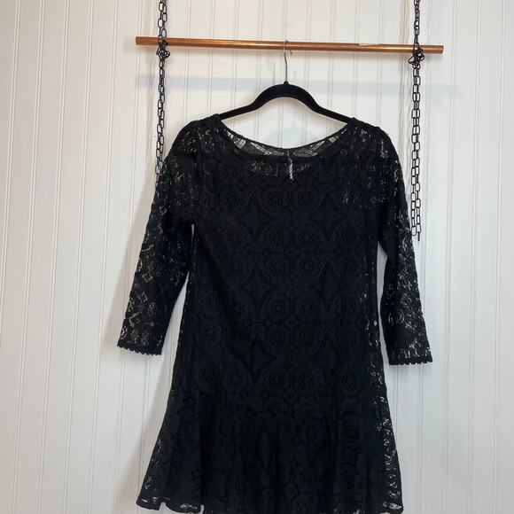 Free People Women’s Walking To The Sun Lace Dress Black Mini 3/4 Sleeve Size 2 - Picture 3 of 7